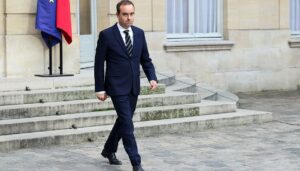 fransa lecornu bir haftada ikinci hukumeti kurdu z7RlQ9ly.jpg