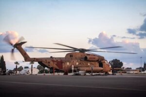 hamas gazzedeki ateskes anlasmasi kapsaminda ilk esirleri serbest birakti EAR8T7VA.jpg