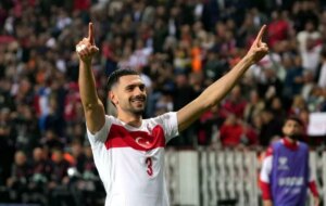 merih demiraldan gurcistana iki gol 2NpwmmOK.jpg